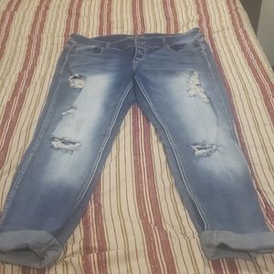 Cute boyfriend-like cut pants